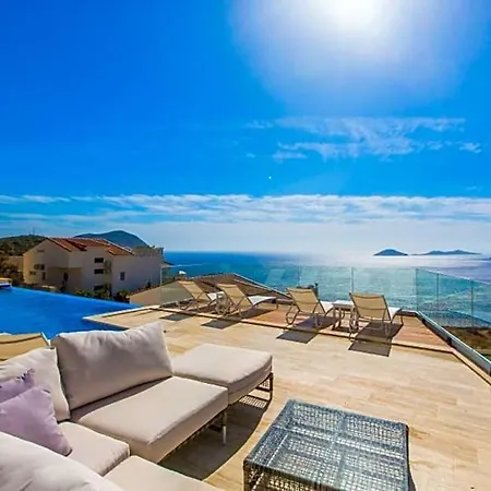 Sleeps 13 With Pool Air Con And Wifi *