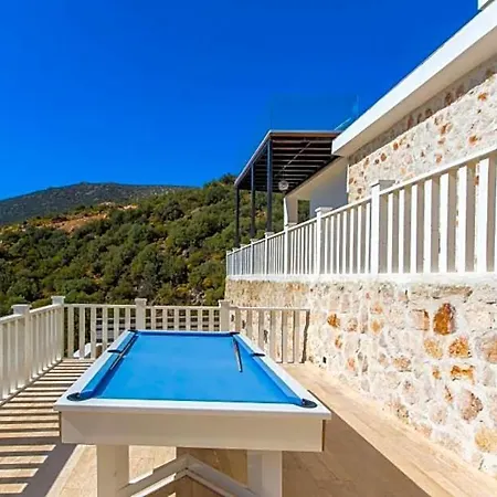 Sleeps 13 With Pool Air Con And Wifi Villa *