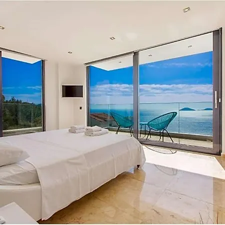 Sleeps 13 With Pool Air Con And Wifi * Kalkan